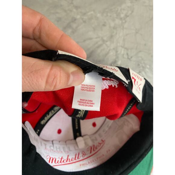 Milwaukee Bucks Retro Logo Mitchell & Ness Fitted Hat 7 1/4 - Picture 9 of 9